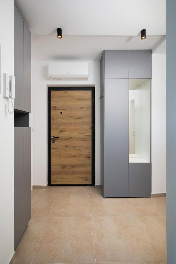Meraviglia Residence Пула Екстериор снимка